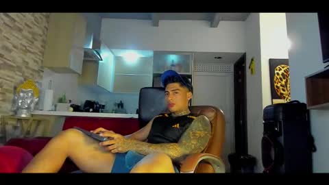 Only fans Ronnie col---InstaRonniecolleman  online show from 10/15/25, 02:22