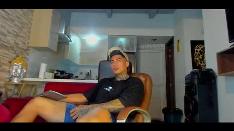 Only fans Ronnie col---InstaRonniecolleman  online show from 10/27/25, 01:53