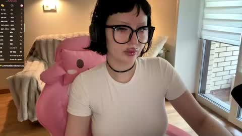 Snapshot of dominiquebreakey chatting on 08/01/26, 05:29 Cati online show from 08/01/26, 05:29
