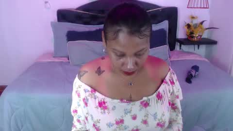  D O M I N K  online show from 09/11/25, 08:20