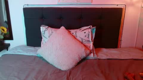  D O M I N K  online show from 06/01/26, 07:32