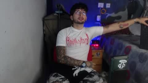 dominus_kane online show from 11/12/25, 03:07