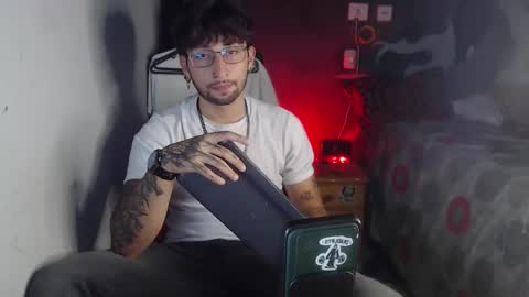 dominus_kane online show from 11/23/25, 06:35