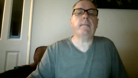 Snapshot of domjolly08 chatting on 09/12/25, 09:26 David uk online show from 09/12/25, 09:26