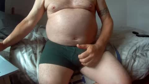 Snapshot of domjolly08 chatting on 07/11/26, 02:53 David uk online show from 07/11/26, 02:53