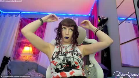 Snapshot of domlioness chatting on 02/01/25, 12:29 DomLioness online show from 02/01/25, 12:29
