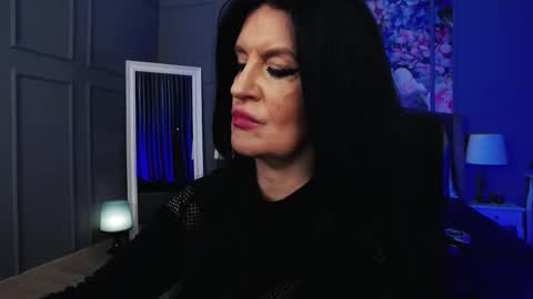 Dom Melisa online show from 12/16/25, 10:59