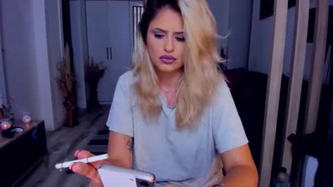 Tessa online show from 09/14/25, 06:07