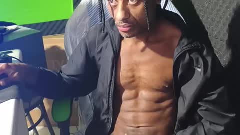 dondiego5511 online show from 04/22/26, 02:14