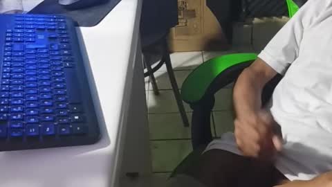 dondiego5511 online show from 04/23/26, 09:17