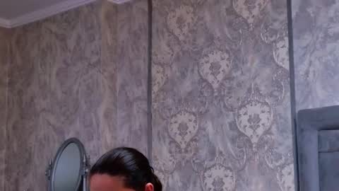 Donna online show from 12/21/25, 06:59