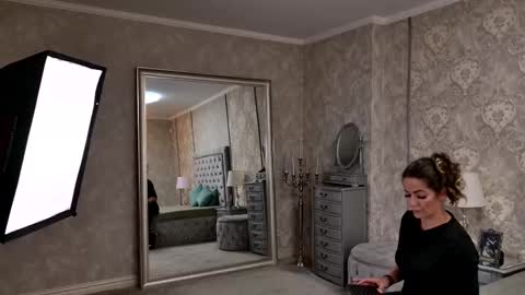 Donna online show from 02/15/26, 07:10