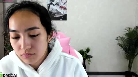 Aura online show from 10/06/25, 03:26