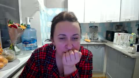 Tatiana 43 curvy sexy body and Joanna redhead 39 years online show from 01/01/25, 03:57