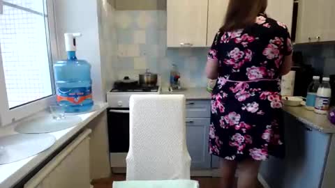 Tatiana 43 curvy sexy body and Joanna redhead 39 years online show from 02/17/25, 06:31