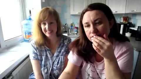 Tatiana 43 curvy sexy body and Joanna redhead 39 years online show from 03/07/25, 09:29