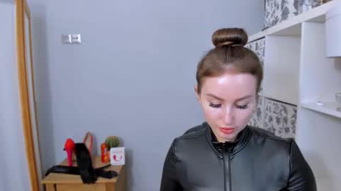 DonnaSensual online show from 11/21/25, 03:44