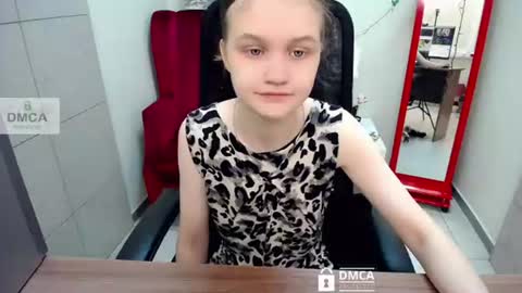 Sia online show from 06/11/26, 06:00