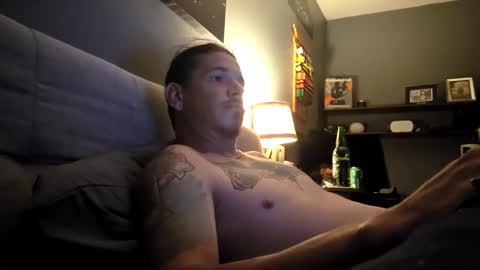 Snapshot of dontsleep420 chatting on 11/16/25, 05:13 dontsleep420 online show from 11/16/25, 05:13