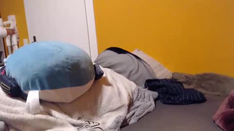 doomsy_minatozaki online show from 12/15/24, 11:55