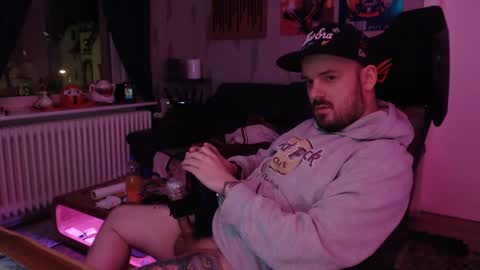 doomsy_minatozaki online show from 02/05/25, 05:31