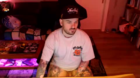 doomsy_minatozaki online show from 10/21/25, 06:30