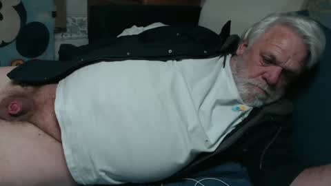 Snapshot of doouugcumming chatting on 12/09/24, 04:37 cummingdoouug online show from 12/09/24, 04:37