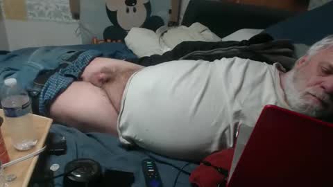 Snapshot of doouugcumming chatting on 03/10/26, 01:05 cummingdoouug online show from 03/10/26, 01:05