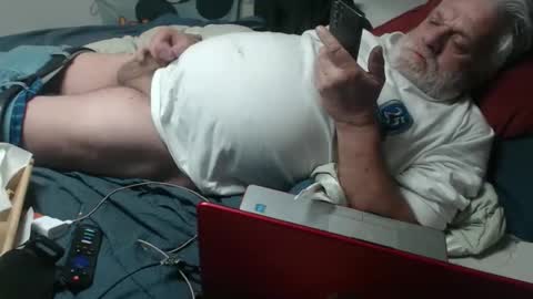 Snapshot of doouugcumming chatting on 04/11/26, 02:10 cummingdoouug online show from 04/11/26, 02:10