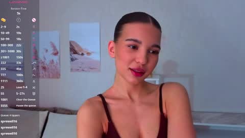 Kiki online show from 04/09/26, 01:49