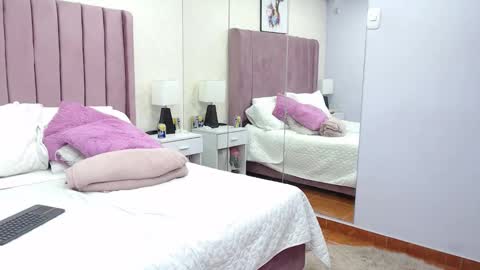 Anny online show from 11/26/25, 01:23