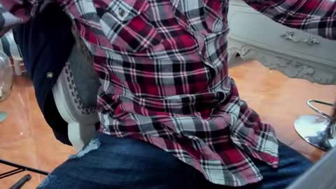 Nicolle online show from 02/26/25, 05:39