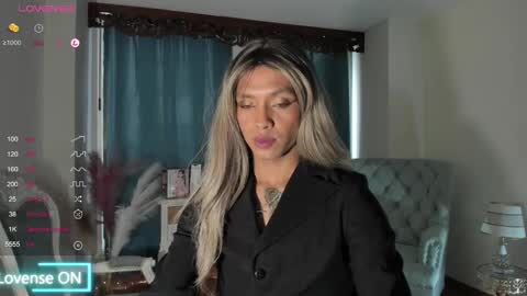 Nicolle online show from 03/06/25, 01:46