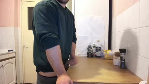 Snapshot of doriancretu95 chatting on 12/08/24, 11:35 menu below online show from 12/08/24, 11:35