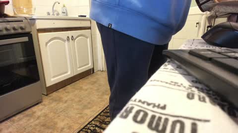 Snapshot of doriancretu95 chatting on 12/16/24, 12:16 menu below online show from 12/16/24, 12:16