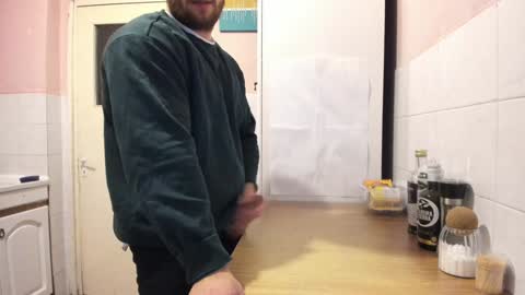 Snapshot of doriancretu95 chatting on 12/16/24, 09:41 menu below online show from 12/16/24, 09:41