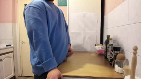 Snapshot of doriancretu95 chatting on 12/30/24, 06:38 menu below online show from 12/30/24, 06:38