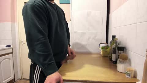 Snapshot of doriancretu95 chatting on 02/28/25, 07:14 menu below online show from 02/28/25, 07:14