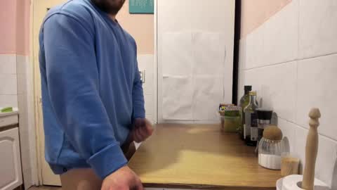 Snapshot of doriancretu95 chatting on 03/04/25, 08:16 menu below online show from 03/04/25, 08:16