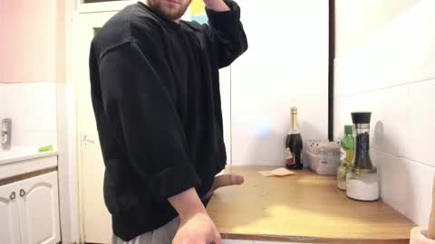 menu  below online show from 01/18/26, 02:04