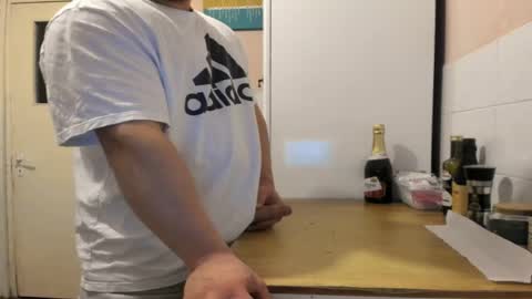 menu  below online show from 04/15/26, 09:04