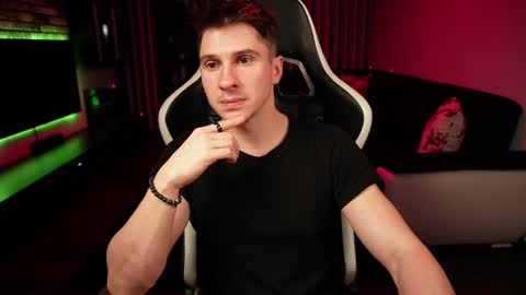 Dorian Reyes online show from 01/09/25, 05:13