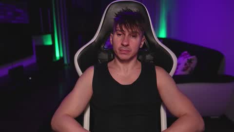 Dorian Reyes online show from 10/30/25, 10:43