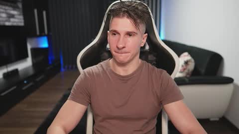 Dorian Reyes online show from 11/04/25, 10:42