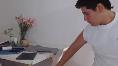 Snapshot of doriansalvatore chatting on 04/13/26, 09:53 Dorian Salvatore online show from 04/13/26, 09:53