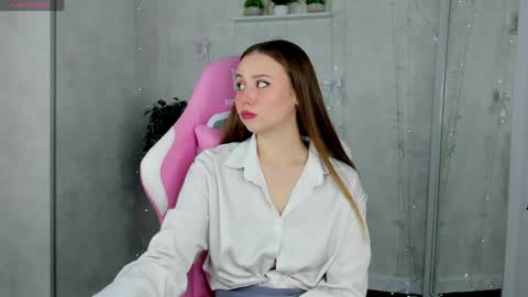 Vanessa online show from 05/02/26, 09:14