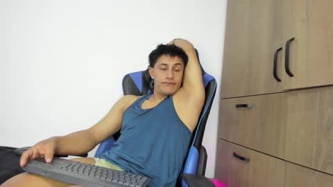 dorman_boy online show from 11/28/25, 06:43