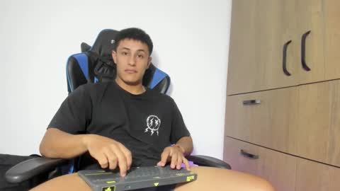 dorman_boy online show from 01/08/26, 03:53