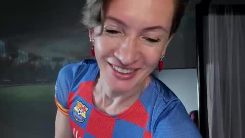 Snapshot of dorothy_meyer chatting on 06/24/26, 05:17 Dorothy Next stream on Monday at 3am-9am online show from 06/24/26, 05:17