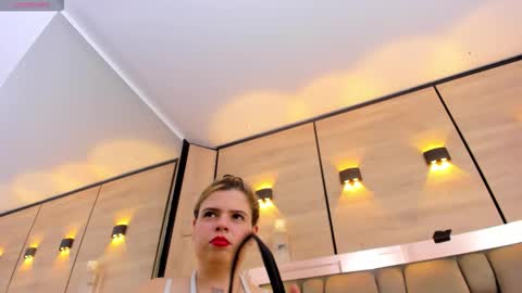  DOROTHY online show from 12/03/25, 04:09